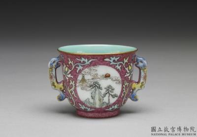 图片[2]-Cup with two handles and four panels of landscape on a polychrome red ground in yangcai painted enamels, Qianlong reign (1736-1795), Qing dynasty-China Archive